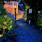 Apartament Ferieninrosengarten 1 Zi 190 Cm Deckenhoehe Oder Grosse 4 Zi Dg Whg *