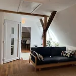 Ferieninrosengarten 1 Zi 190 Cm Deckenhoehe Oder Grosse 4 Zi Dg Whg