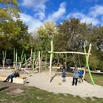 Ferieninrosengarten 1 Zi 190 Cm Deckenhoehe Oder Grosse 4 Zi Dg Whg