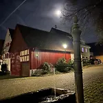 Ferieninrosengarten 1 Zi 190 Cm Deckenhoehe Oder Grosse 4 Zi Dg Whg