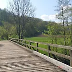 Apartament Ferieninrosengarten 1 Zi 190 Cm Deckenhoehe Oder Grosse 4 Zi Dg Whg Rosengarten (Baden-Wurttemberg)