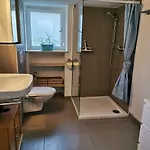 Ferieninrosengarten 1 Zi 190 Cm Deckenhoehe Oder Grosse 4 Zi Dg Whg