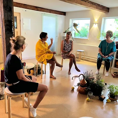 شقة Ferieninrosengarten 1 Zi 190 Cm Deckenhoehe Oder Grosse 4 Zi Dg Whg Rosengarten (Baden-Wurttemberg)