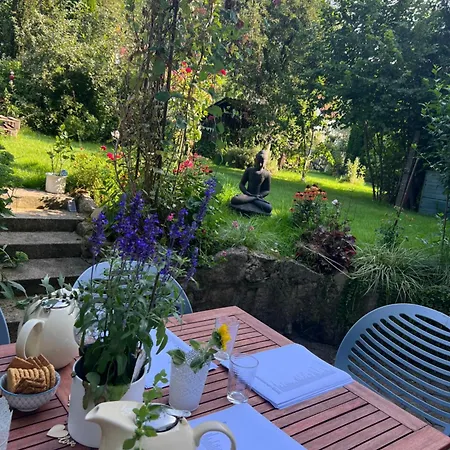 شقة Ferieninrosengarten 1 Zi 190 Cm Deckenhoehe Oder Grosse 4 Zi Dg Whg *