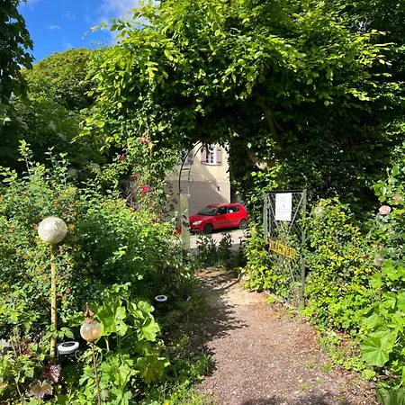 Ferieninrosengarten 1 Zi 190 Cm Deckenhoehe Oder Grosse 4 Zi Dg Whg Apartment