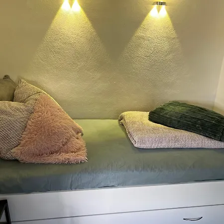 Ferieninrosengarten 1 Zi Oder Grosse, Schoene 4 Zi Dachgeschoss Whg * Rosengarten (Baden-Wurttemberg)