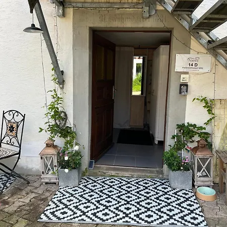 Ferieninrosengarten 1 Zi 190 Cm Deckenhoehe Oder Grosse 4 Zi Dg Whg Apartment Rosengarten (Baden-Wurttemberg)