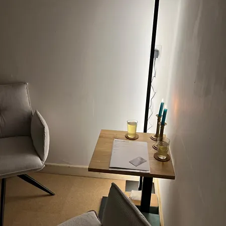 Apartment Ferieninrosengarten 1 Zi 190 Cm Deckenhoehe Oder Grosse 4 Zi Dg Whg Rosengarten (Baden-Wurttemberg)