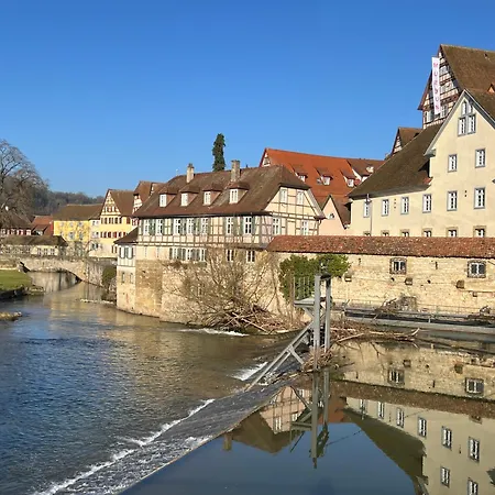 Ferieninrosengarten 1 Zi 190 Cm Deckenhoehe Oder Grosse 4 Zi Dg Whg Apartment