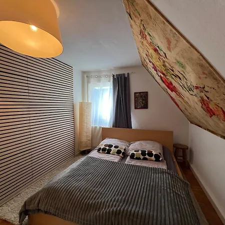 Ferieninrosengarten 1 Zi 190 Cm Deckenhoehe Oder Grosse 4 Zi Dg Whg Apartamento *