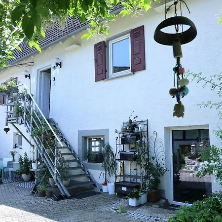 Ferieninrosengarten 1 Zi 190 Cm Deckenhoehe Oder Grosse 4 Zi Dg Whg Apartment Rosengarten (Baden-Wurttemberg)