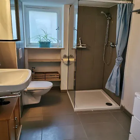 Ferieninrosengarten 1 Zi Appartement Oder Grosse, Schoene 4 Zi Dachgeschoss Whg