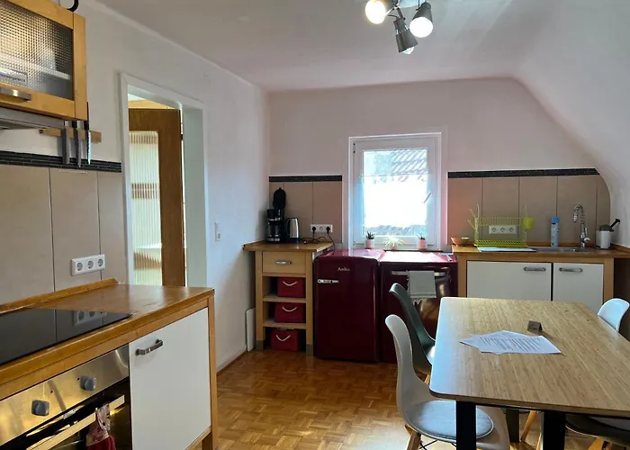 Ferieninrosengarten 1 Zi 190 Cm Deckenhoehe Oder Grosse 4 Zi Dg Whg Apartamento