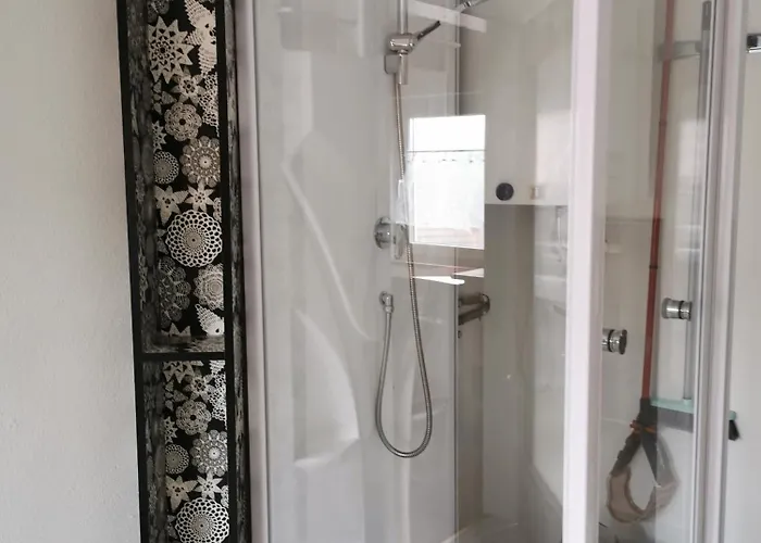 Apartamento Ferieninrosengarten 1 Zi 190 Cm Deckenhoehe Oder Grosse 4 Zi Dg Whg Rosengarten (Baden-Wurttemberg)