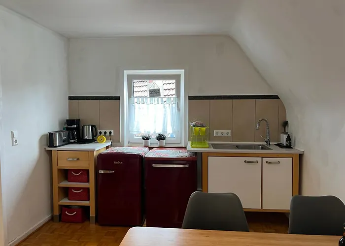 Ferieninrosengarten 1 Zi 190 Cm Deckenhoehe Oder Grosse 4 Zi Dg Whg Rosengarten (Baden-Wurttemberg)